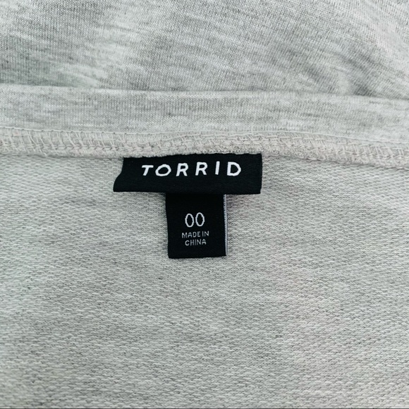 Torrid Off Shoulder Foil Front Sweatshirt Size 00X - Picture 8 of 8